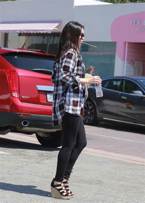 Megan Fox Takes A Stroll In Malibu 05272016 2 Lacelebsco