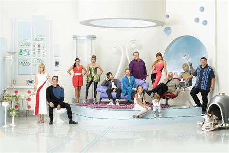 The Kids of Modern Family Shine in New Season 8 Cast Photos ...