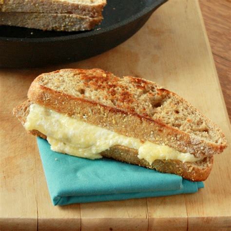 How to Make Healthier Grilled Cheese