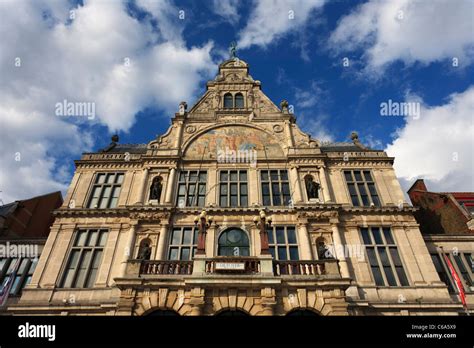 Royal Dutch Theatre Hi Res Stock Photography And Images Alamy