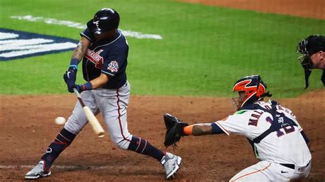 Los Bravos De Atlanta Sorprenden Y Se Llevan El Juego 1 De La Serie