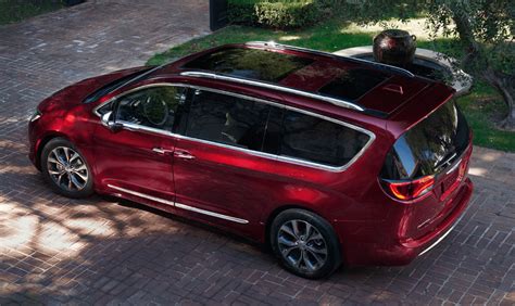 Chryslers Pacifica Minivan Is A Game Changer And Heres Why Miami