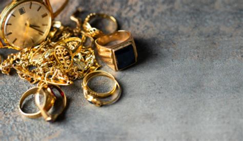 How To Clean Gold Jewellery At Home