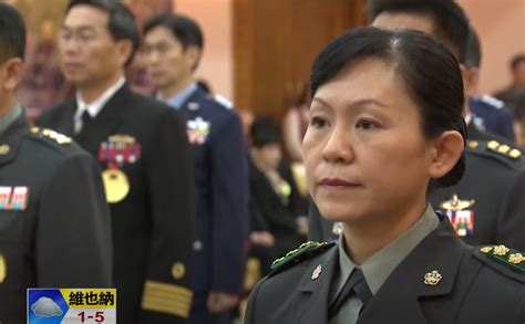 國防部晉任將官勗勉 女中將陳育琳成最大嬌點