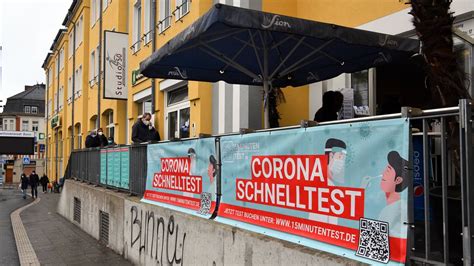 Corona In Deutschland Robert Koch Institut Meldet Mehr Als 25 000