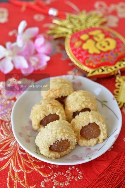 Ultimate Melt In The Mouth Malay Style Condensed Milk Enclosed Or Nastar Pineapple Tarts Paperblog