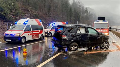 Massen Unfall Zehn Autos Crashen Auf Pyhrnautobahn Oe24 At