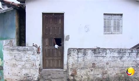 Criminosos Cercam Casa Na Ilha Do Bispo E Matam Morador Pelo Menos