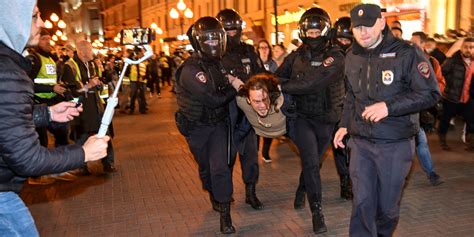 Russie Plus De Arrestations Dans Des Manifestations Anti