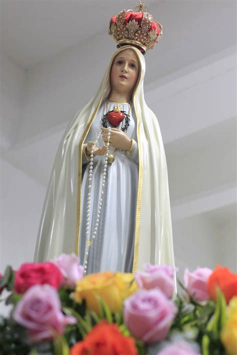 Los Misterios De Fátima La Aparición De La Virgen Y El Milagro Del Sol