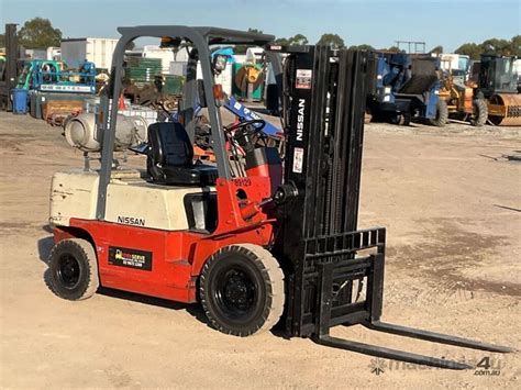 Used Nissan Pj A U Counterbalance Forklift In Listed On Machines U