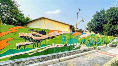 Keren Mural Gemah Ripah Loh Jinawi Percantik Pasar Induk Beras Cipinang