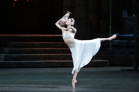 Olga Smirnova In La Bayad Re Bolshoi Ballet April Vaganova Today