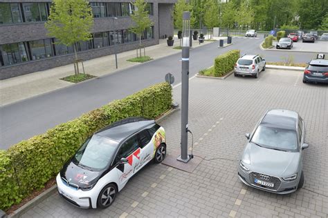 Intelligente Stra Enbeleuchtung Inkl Kw E Mobility Ladepunkt