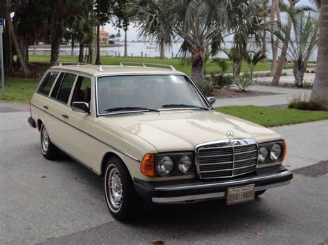 1979 Mercedes Benz 300td Turbo Diesel Station Wagon Mercedes Benz World Mercedes Benz Cars