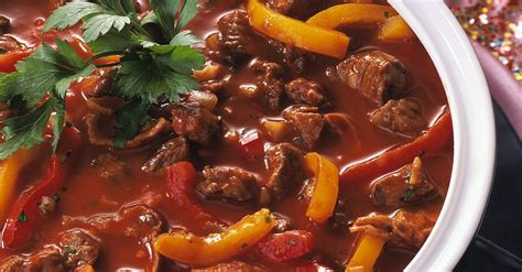 Rindergulasch Mit Paprika Rezept EAT SMARTER