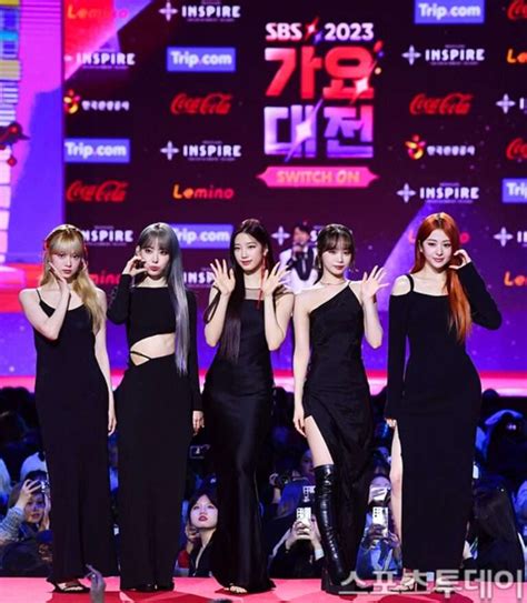 Le Sserafim On The Sbs Gayo Daejeon Red Carpet Pannkpop