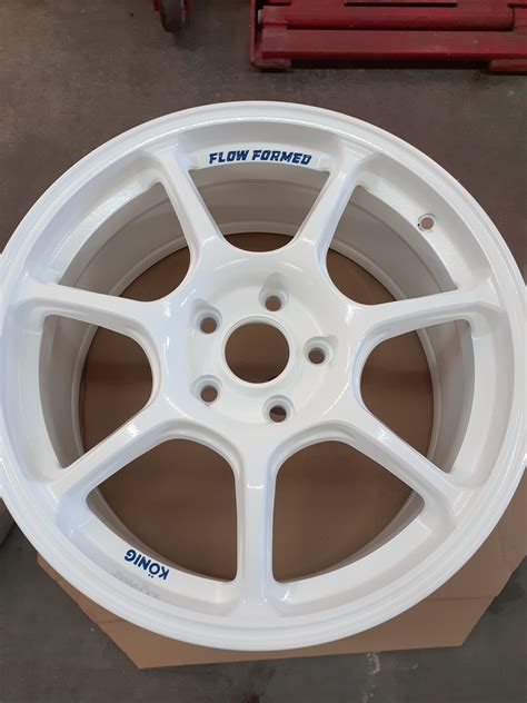 20 Wheels Coated With Fog Clear And Satin Poly Gold Prismatic Powders