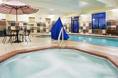 Holiday Inn Express Hotel & Suites Eugene - UPDATED 2017 Prices ...