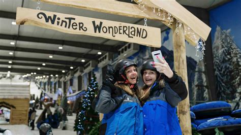 Snowplanet - 1 Hour Winter Wonderland & Snow Tubing - Epic deals and last minute discounts