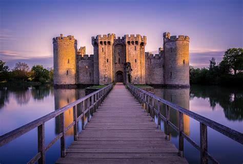 Bodiam Castle, England : r/wallpapers