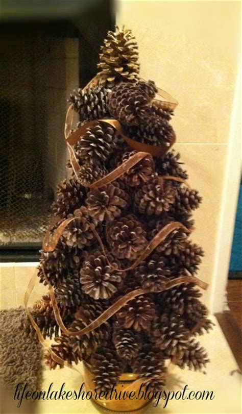 90 Pine Cone Crafts For Christmas Thatll Be The Highlight Of Your