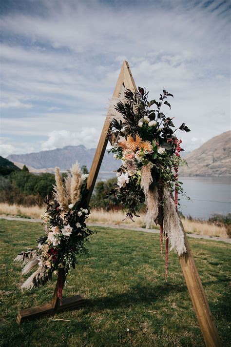 Diy Wedding Arch Triangle Triangle Wedding Arch Diy Wedding Ideas