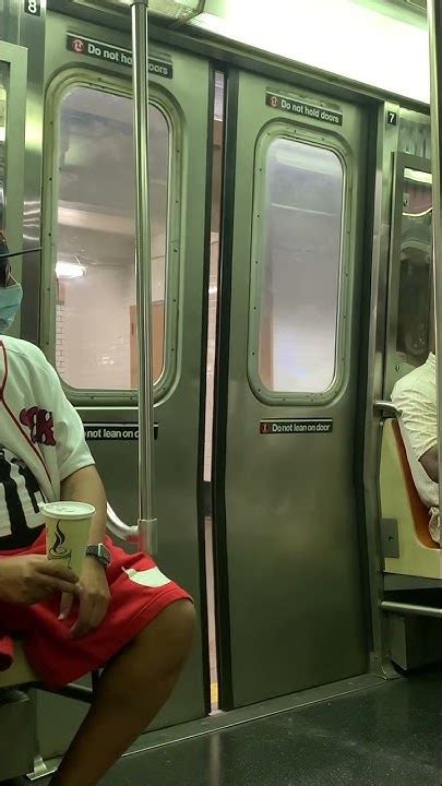 Mta Nyc Subway Shorts R68 2609 Door Chime Youtube