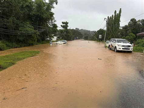 Banjir Kilat Beberapa Kawasan Di Penampang Terjejas