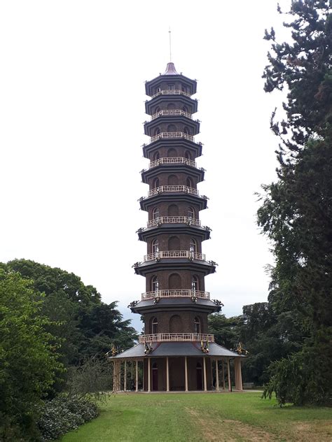 Great Pagoda Kew Garden R Londonpics