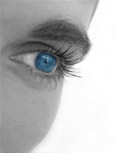 Eccentric Viewing - Have Macular Degeneration? Use your Peripheral Vision