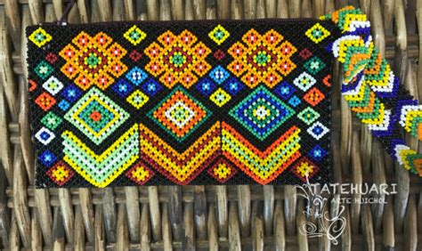 BOLSA ARTESANAL DE CHAQUIRA ARTE HUICHOL Tatehuari