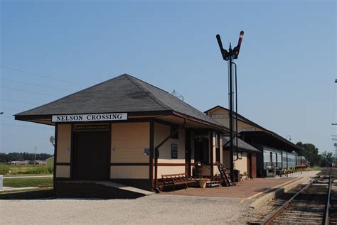 The Nelson Crossing Depot Of The Monticello Railroad Flickr