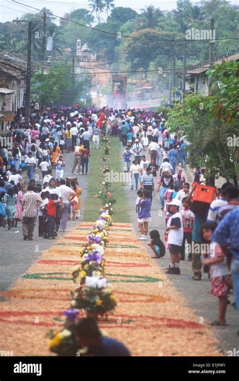 Flower festival el salvador hi-res stock photography and images - Alamy