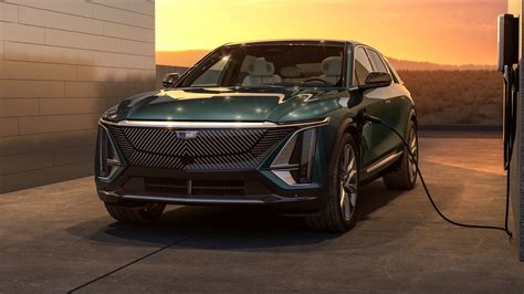 2024 Lyriq Cadillac Photos And Videos Motortrend