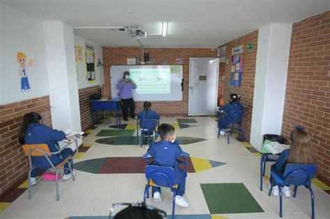 Quedan 4 Días Para Solicitar Cupo Escolar 2025 En Colegios Distritales De Bogotá Radio Santa