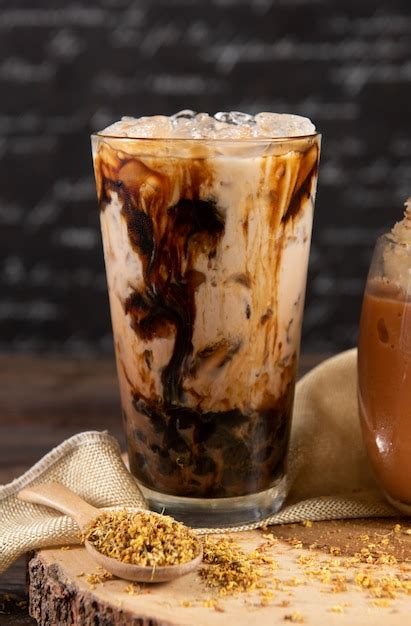 Iced coffee with chocolate syrup Photo | Free Download