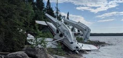 Float plane crashes into rocks near Little Grand Rapids | CBC News