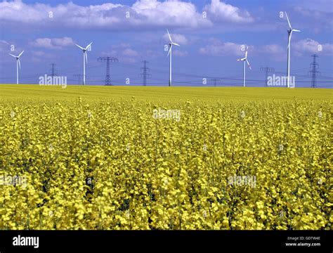 Pylone Windkraftanlagen Fotos Und Bildmaterial In Hoher Aufl Sung Alamy