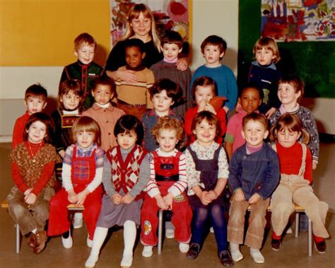 Photo De Classe Petite Ou Moyenne Section De Matrenelle De 1978 Ecole