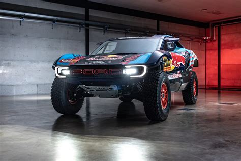 Ford Raptor T The Date For Its Debut At The Dakar Rally With Carlos