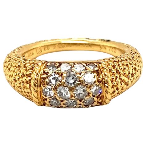 Van Cleef And Arpels Karat Yellow Gold Diamond And White Coral