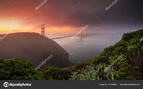 Sunrise View Golden Gate Bridge San Francisco — Stock Photo © fakruljamil89 #321326698