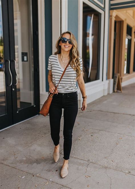 Closet Staples Series Outfit Ideas With Flats Merrick S Art Jeans And T Shirt Outfit