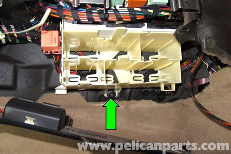 2001 Bmw 325i Fuel Pump Relay Location