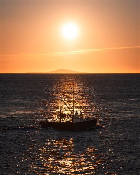 Silhouette of the Ship Sailing by the Sunset Stock Image - Image of light, water: 170594983