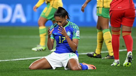 World Cup Daily Jamaica Send Brazil Crashing Out South Africa Stun Italy Wref The Ref