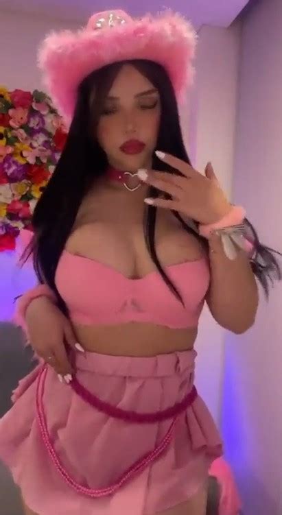 Sofia Brano Sexy In Pink Video Influencers Gonewild