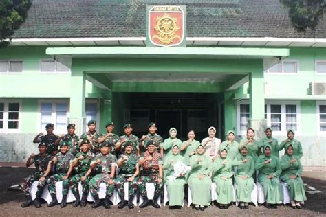 Danbrigif Raider 9 Kostrad Letnan Kolonel Inf Fuad Suparlin Kunjungi