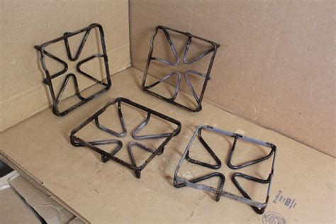 GE Range Burner Grate W Wear Stains Lot Of 4 Part WB31K10033